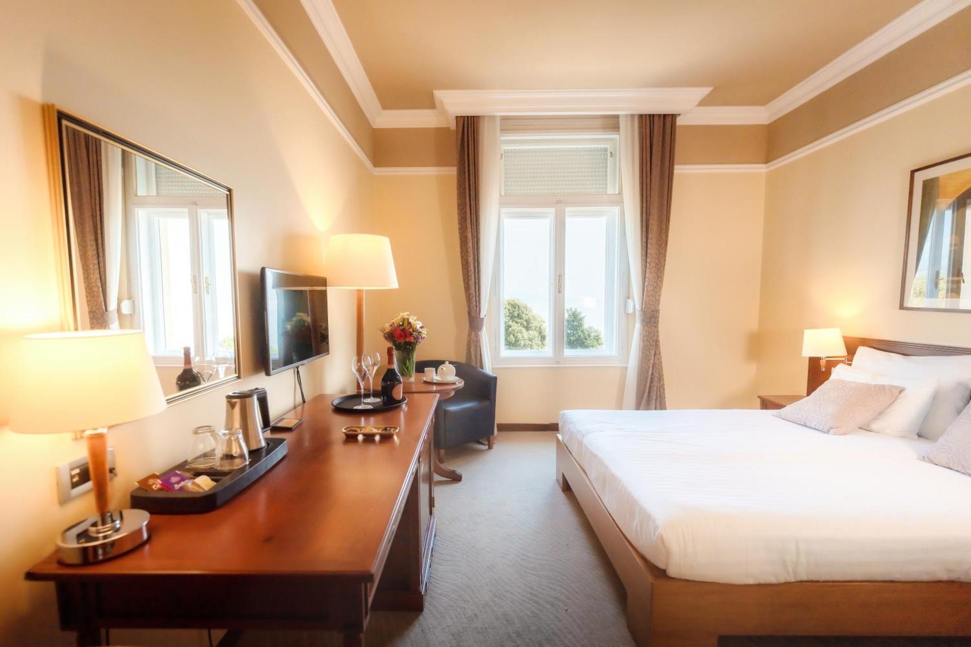 Hotel Bristol