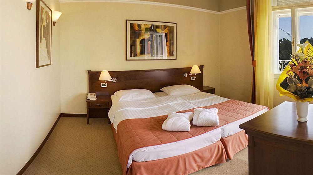 Hotel Bristol